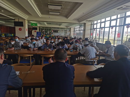 飲食服務(wù)中心舉辦食品安全衛(wèi)生知識培訓(xùn)會，筑牢餐飲服務(wù)安全防線
